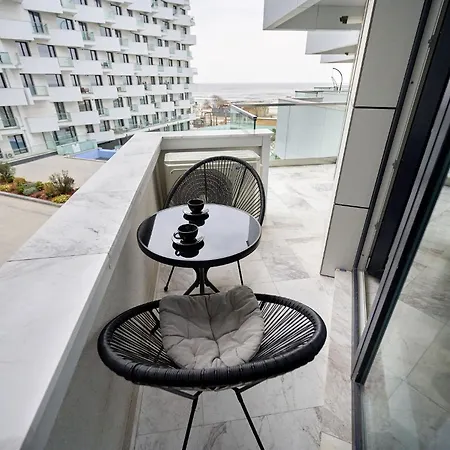 Pearl In Infinity - Parking Mamaia