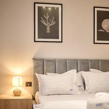 Pearl In Infinity - Parking *