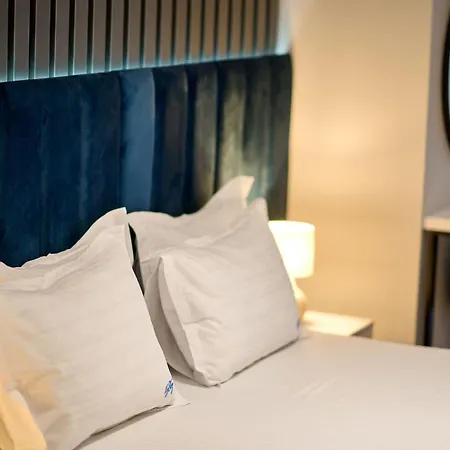 Pearl In Infinity - Parking Mamaia